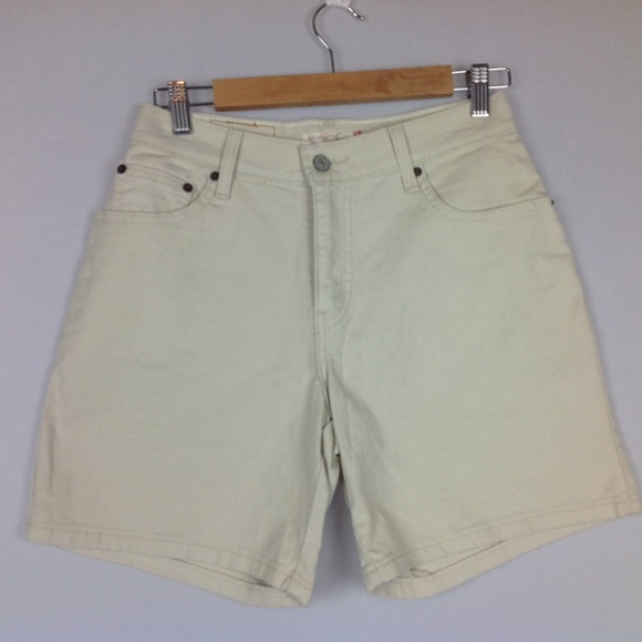 beige jean shorts